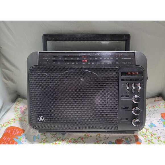 Vintage ​GE Superadio II 7-2885F Long Range AM/FM Portable Radio Works - Picture 1 of 7